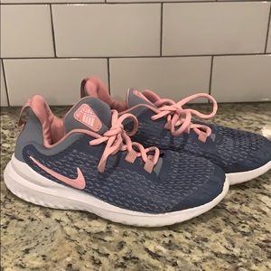 Nike girls pink and gray shoes.